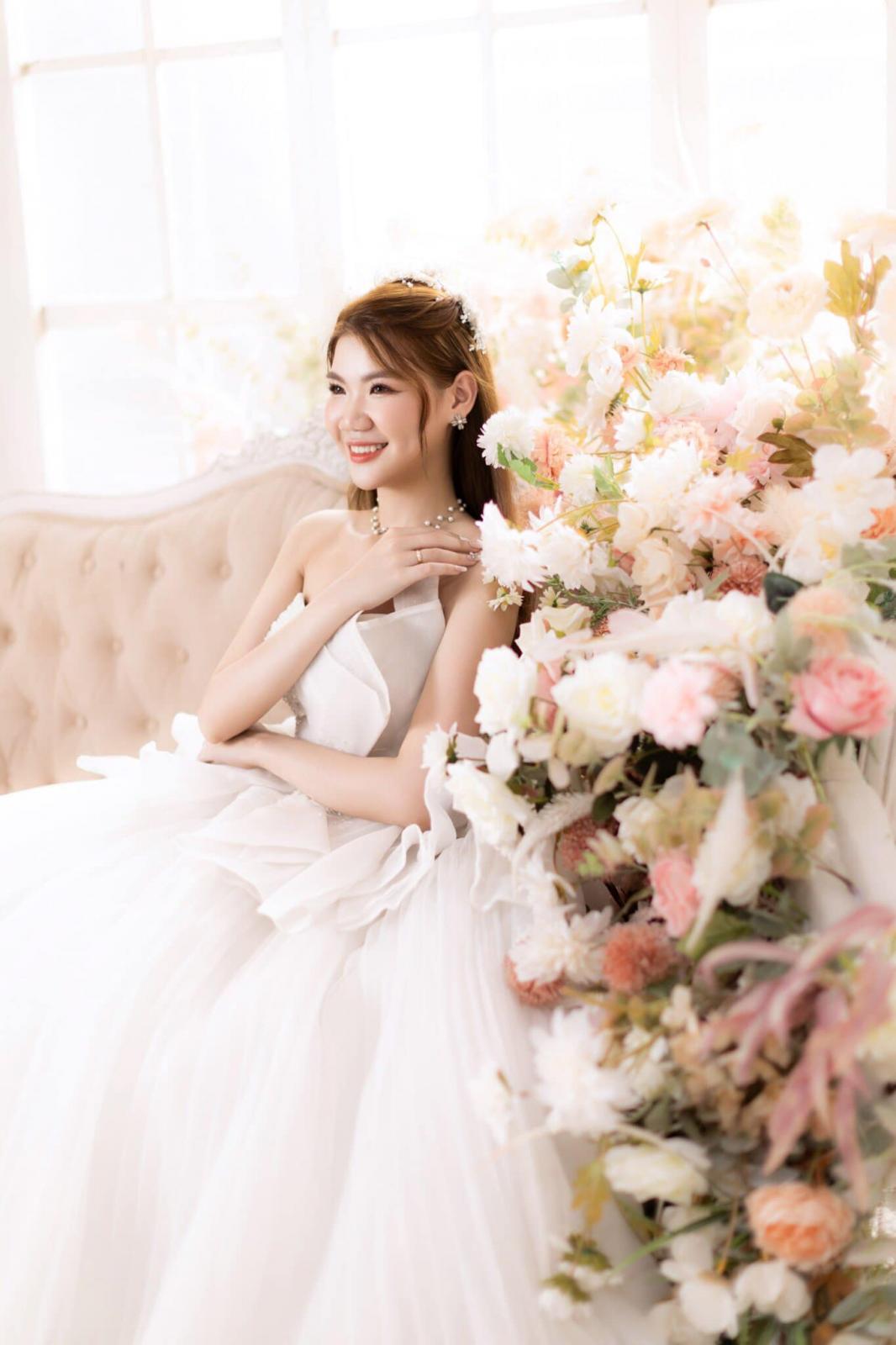 Má hồng trang điểm cô dâu